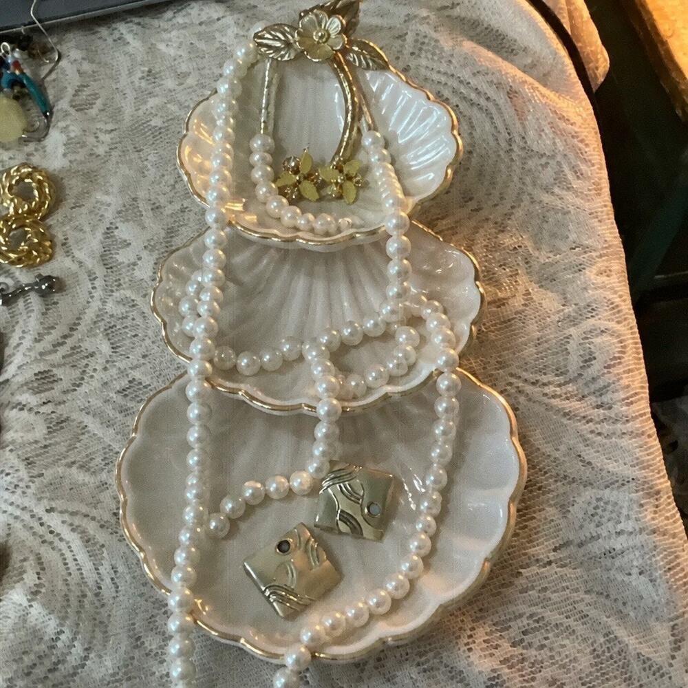 ✨ VINTAGE OLD HOLLYWOOD GLAMOUR: Multi-Strand Pearl Necklace & 2x Earring Set ✨